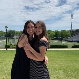 Meet your Posher, Abigail